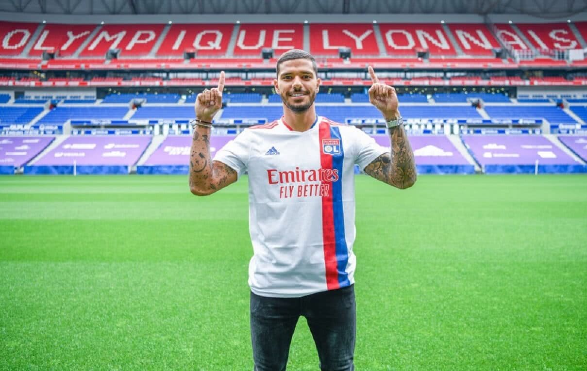 Henrique foi anunciado oficialmente pelo Lyon-FRA