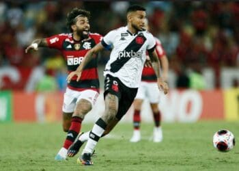 Jair durante o jogo contra o Flamengo