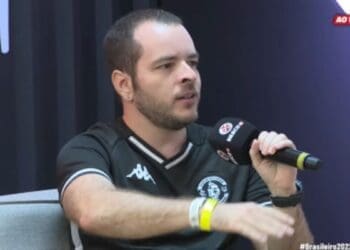 Vascaíno, apresentador Erick Bang, da Globo News