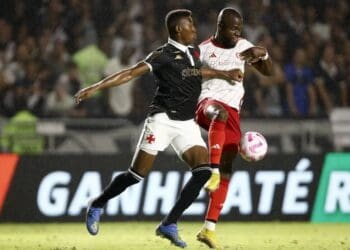 Léo teve atuação ruim contra o Internacional