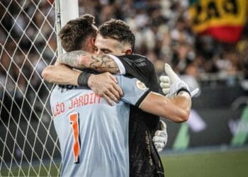 Léo Jardim e Vegetti