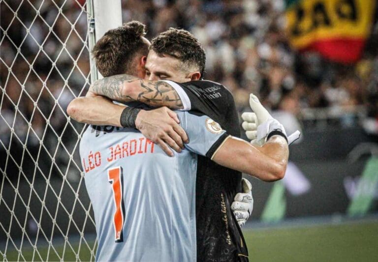 Léo Jardim e Vegetti