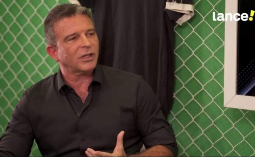 Leven Siano em entrevista ao Lance!