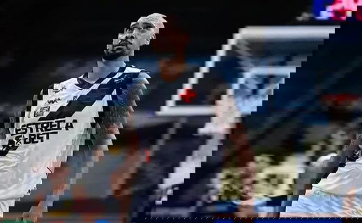 Marquinhos em estreia pelo time de basquete do Vasco