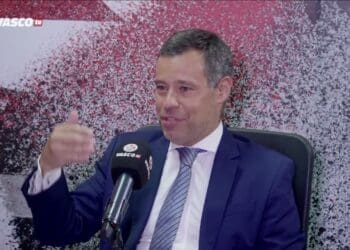 Renato Brito Neto, 2º Vice-Presidente geral do Vasco, comenta sobre o começo das obras mesmo sem a comercialização integral do potencial construtivo de São Januário; assista ao vídeo da VascoTV.