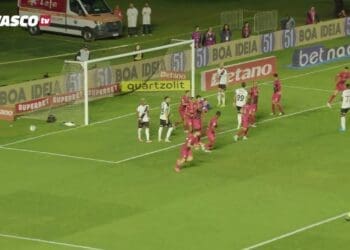 Vasco vence Athletico-PR: Ouça os gols narrados!