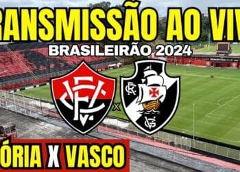 Torcida animada se aglomera no Barradão antes do jogo entre Vitória e Vasco