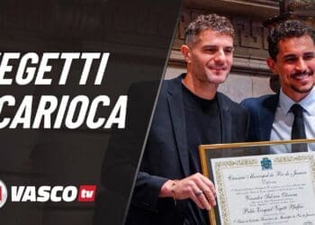 VascoTV divulga vídeo de Vegetti sendo agraciado com o título de cidadão honorário do Rio na Câmara Municipal; assista.