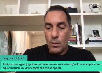 Edmundo revela que Vasco precisou contratar Thiago Mendes para garantir a renovação de Léo Jardim a pedido do empresário; assista ao vídeo.