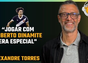 Alexandre Torres recorda sua entrada no Vasco e compartilha experiências de jogar ao lado de Dinamite; assista ao vídeo.