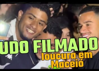 Confira um novo vídeo da chegada da equipe do Vasco ao hotel em Maceió.