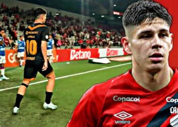 Assista ao vídeo com os melhores momentos de Bruno Zapelli, meio-campista cogitado pelo Vasco.