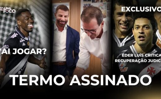 Jogador vascaíno sorrindo durante treino.