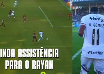 Goleiro do Vasco em ação durante partida.