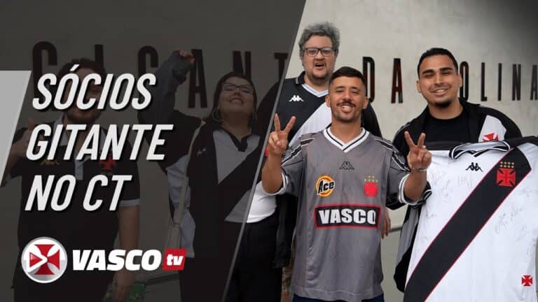Sócios gigantes comemorando no CT Vasco.