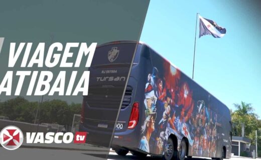 Vasco transporte com bandeira e torcedores.