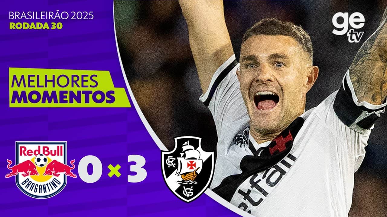 Goleiro comemorando vitória do Vasco na partida.