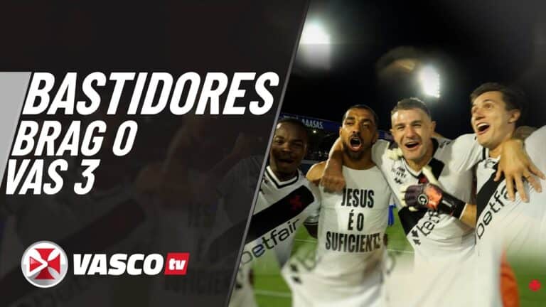 Bastidores Vasco campeão, comemoração com jogadores.