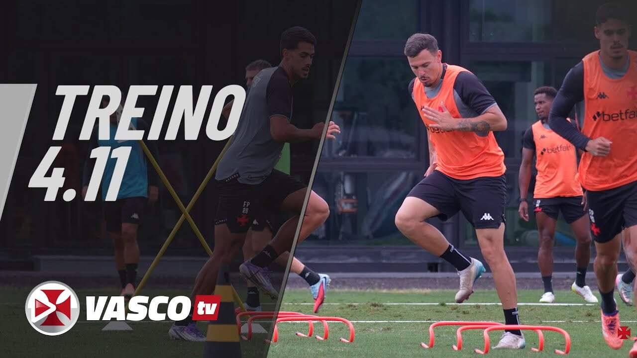 Treinamento de jogadores do Vasco treinando com obstáculos.