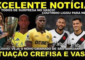 Goleiro com taça de campeonato, torcida ao fundo.