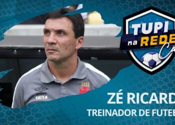 Zé Ricardo, treinador do Vasco, em foto frontal.