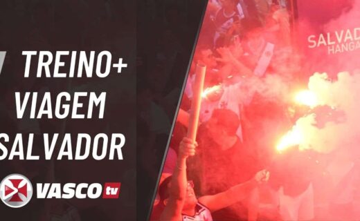 Festa de torcedores do Vasco com fogos de artifício.