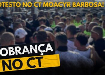 Protesto no CT do Vasco Barbosa.