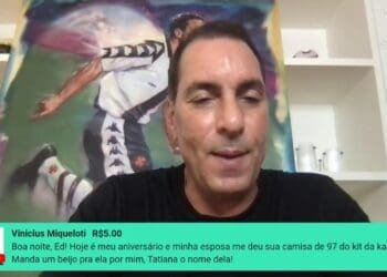 Edmundo planeja partida entre Cruzeiro e Vasco; assista ao vídeo