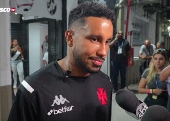 Assista às entrevistas de Hugo Moura e Jair na zona mista após o jogo Vasco 1 x 0 Cuiabá.