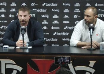 Vasco não demonstrou interesse pelo zagueiro Rafael Tolói, que foi cogitado durante a última janela de transferências; assista ao vídeo.