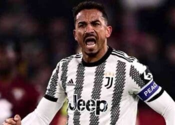 Empresário afirma que Danilo honrará seu contrato com a Juventus até julho de 2025; assista ao vídeo
