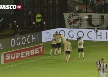 Ouça as narrações dos gols do Vasco na vitória contra o Atlético-MG.