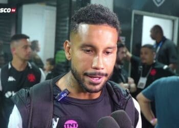 Assista às entrevistas de Philippe Coutinho e Jair na zona mista após Vasco 2 x 0 Atlético-MG