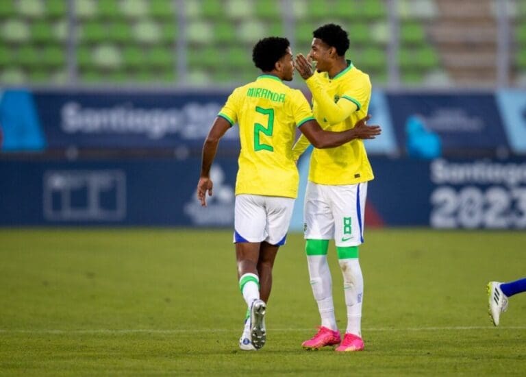 Miranda em ação pela Seleção Brasileira nos jogos Pan-Americanos