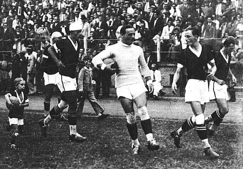 Equipe do Vasco entra em campo, 1934