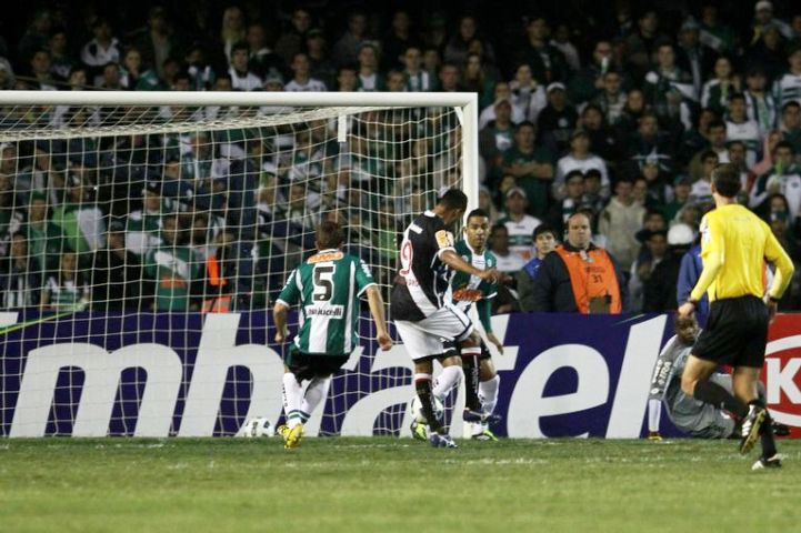 Gol de Alecsandro na final da Copa do Brasil