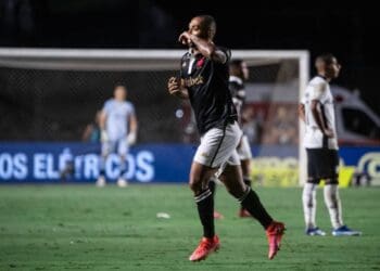 Vasco realiza partida intensa, derrota o Botafogo e sai da zona de rebaixamento