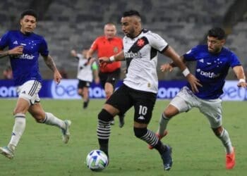 Payet em ação pelo Vasco contra o Cruzeiro