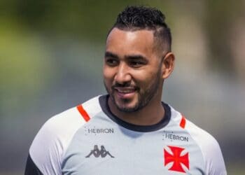 Dimitri Payet em treino do Vasco no CT Moacyr Barbosa