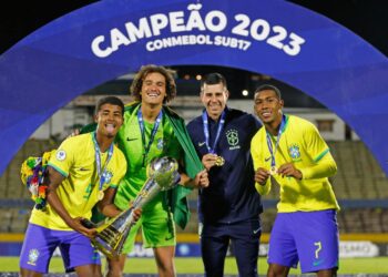 Matheus Ferreira, Phillipe Gabriel e Rayan foram campeões do Sul-Americano Sub-17