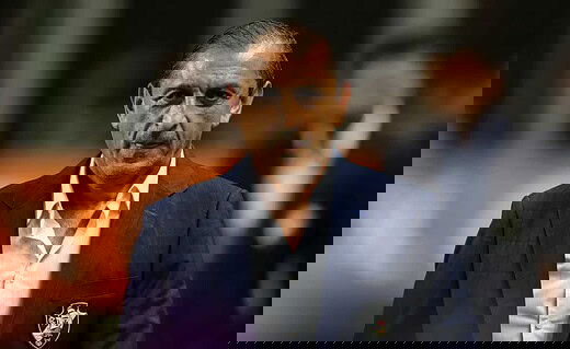 Ramón Díaz durante jogo na Arena Independência