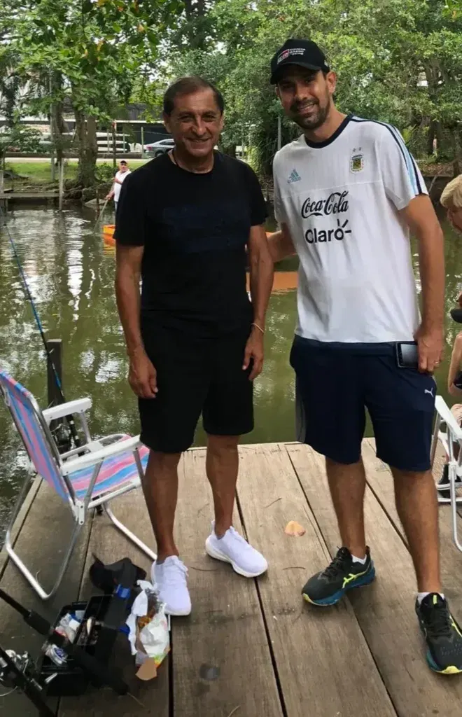 ramon-diaz-pesca-660x1024-1 Ramón Díaz pescando na Barra da Tijuca