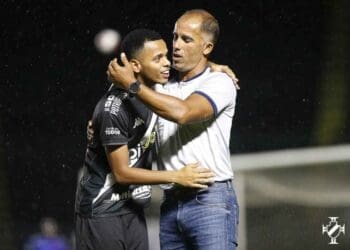 Riquelme teve um encontro amistoso com Felipe em São Januário