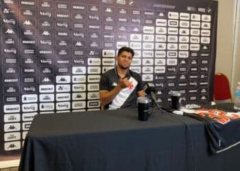 Robert Rojas foi apresentado pelo Vasco