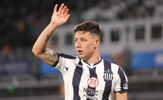 Rodrigo Garro em campo pelo Talleres, da Argentina