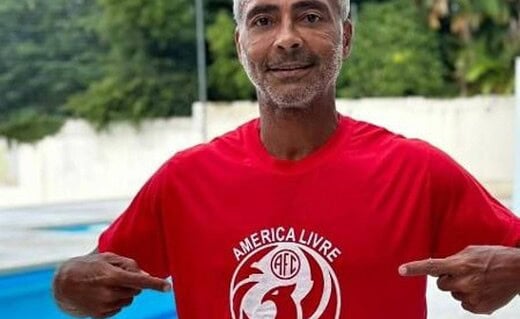 Romário se lança candidato a presidente do América-RJ