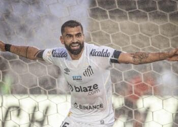 Tomás Rincón celebra gol pelo Santos