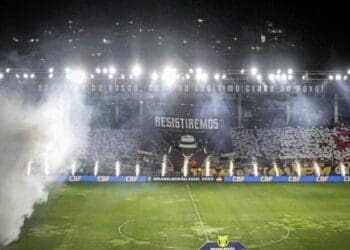 Torcida do Vasco em São Januário