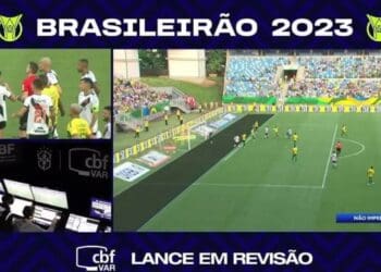 VAR analisando gol do Vasco contra o Cuiabá