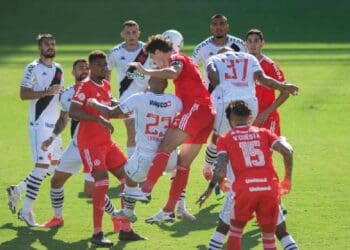 Partida entre Vasco e Internacional segue gerando polêmica